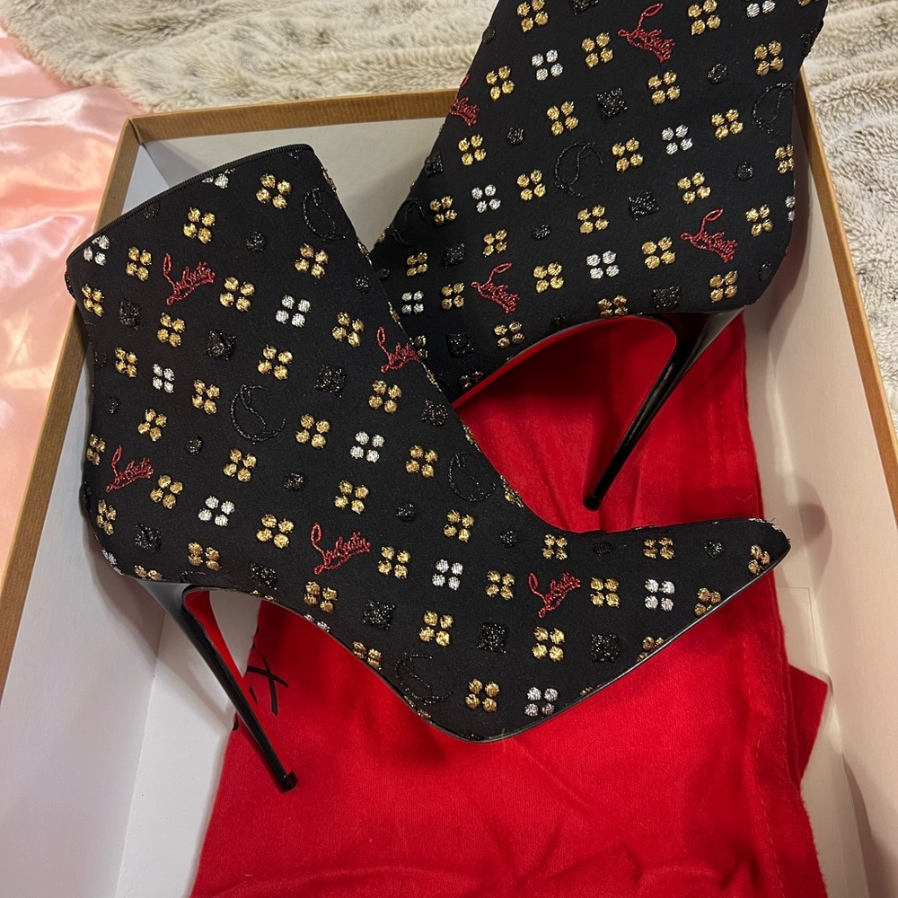 Christian Louboutin Black and Gold Women's Shoes - Picture 2 of 9